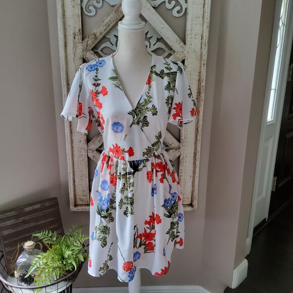 Runway Paris Women's Faux Wrap Surplice Mini A-Line Dress in Floral - Picture 2 of 14